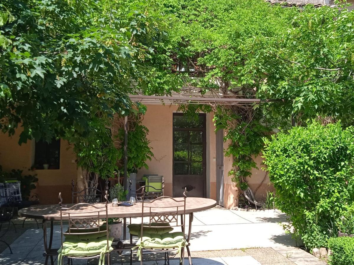 Chambres d'Hôtes La Chrysalide Loriol-du-Comtat Exterior foto